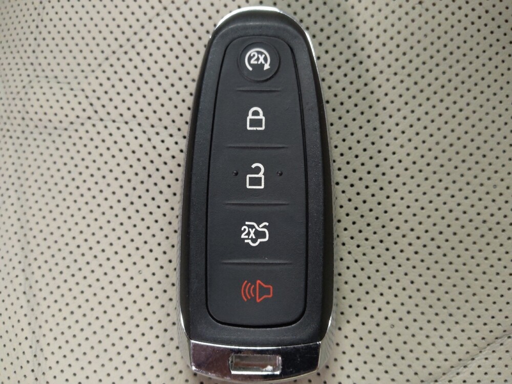 2014 Lincoln MKT in Live Oak, TX 78233 - 18067549 32