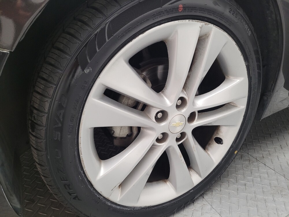 2016 Chevrolet Cruze in Bakersfield, CA 93309 - 18067551 31