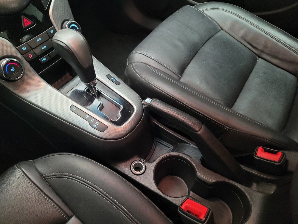 2016 Chevrolet Cruze in Bakersfield, CA 93309 - 18067551 26