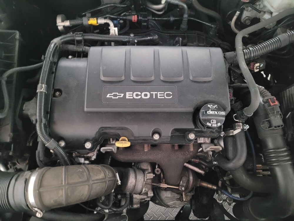 2016 Chevrolet Cruze in Bakersfield, CA 93309 - 18067551 30