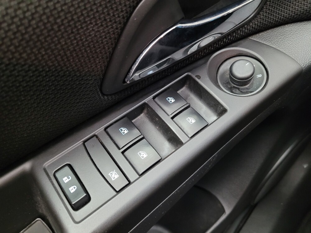 2016 Chevrolet Cruze in Bakersfield, CA 93309 - 18067551 27