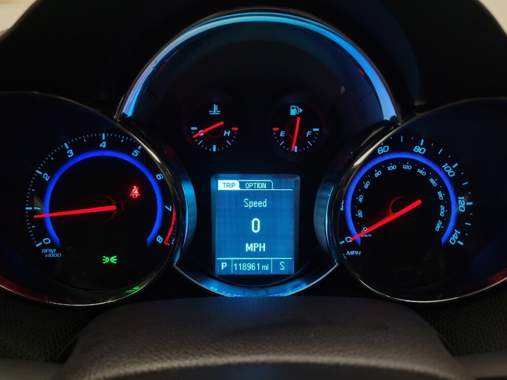 2016 Chevrolet Cruze in Bakersfield, CA 93309 - 18067551 23