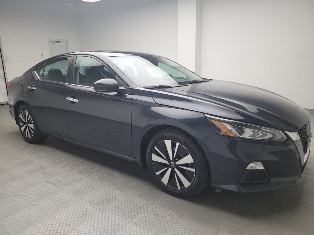 2022 Nissan Altima in Eastpointe, MI 48021 - 18067663 11