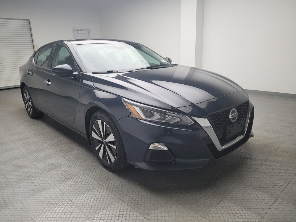 2022 Nissan Altima in Eastpointe, MI 48021 - 18067663 13
