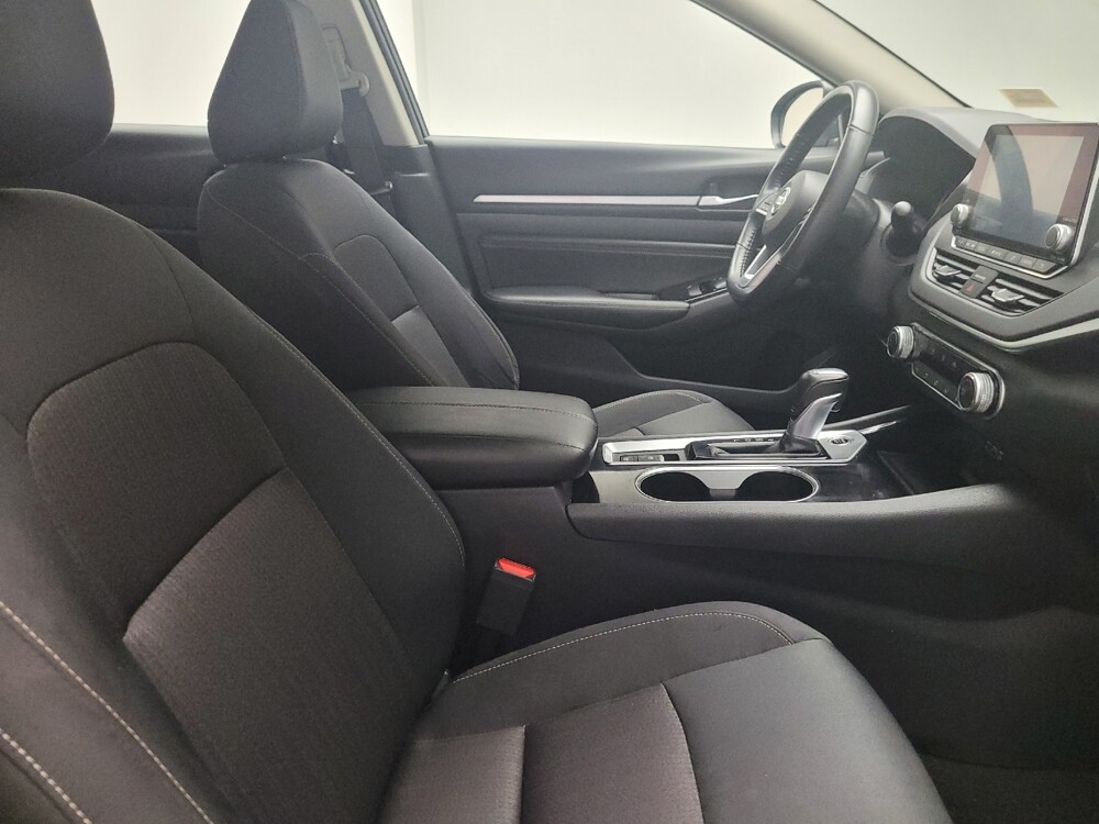 2022 Nissan Altima in Eastpointe, MI 48021 - 18067663 21