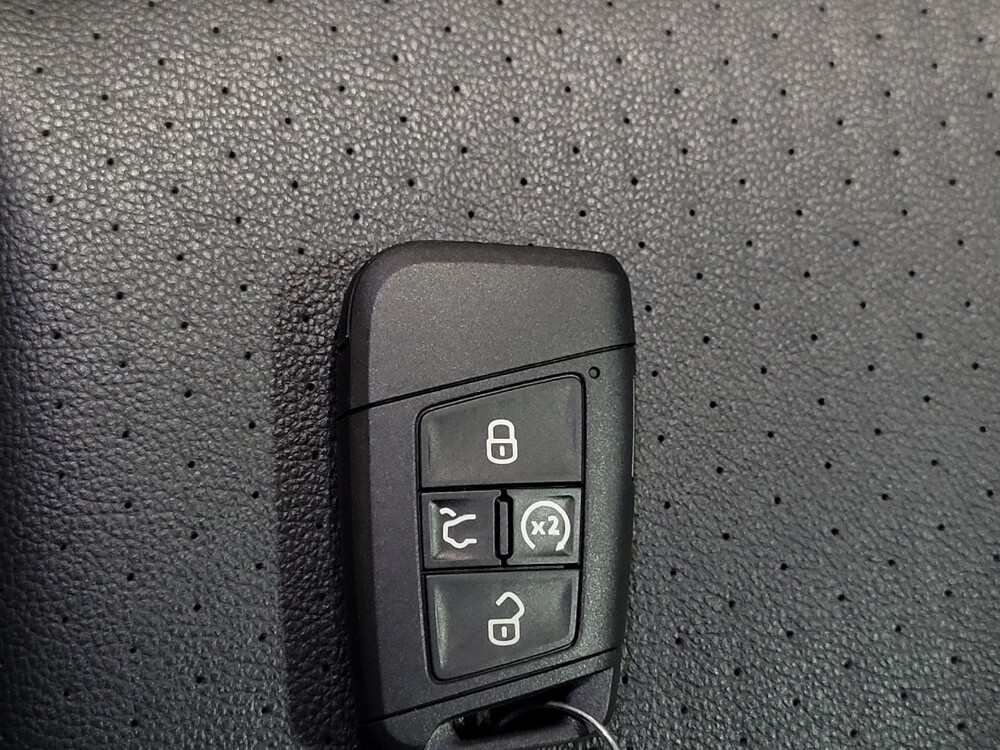 2019 Volkswagen Tiguan in Plano, TX 75074 - 18067676 32