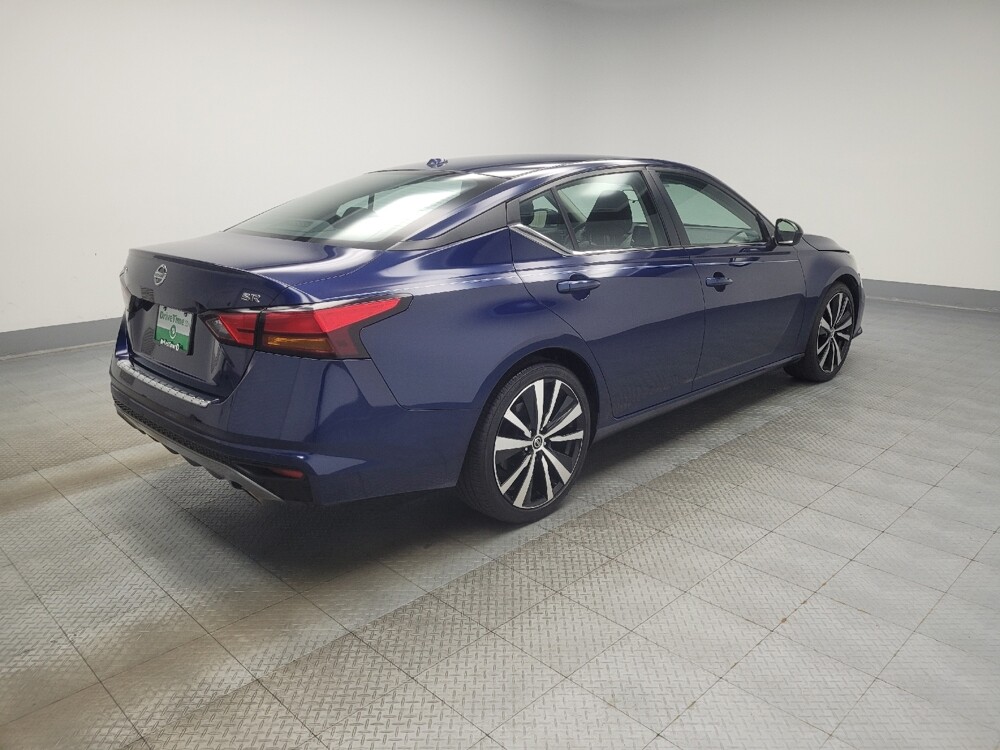 2022 Nissan Altima in Indianapolis, IN 46222 - 18067687 10
