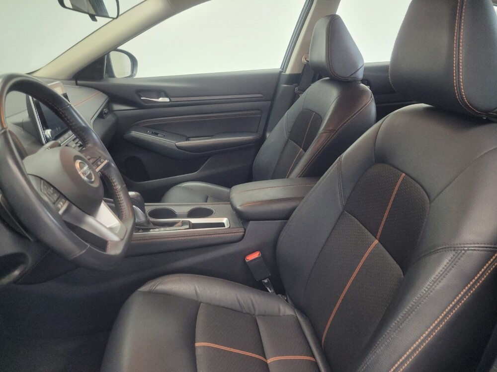 2022 Nissan Altima in Indianapolis, IN 46222 - 18067687 17