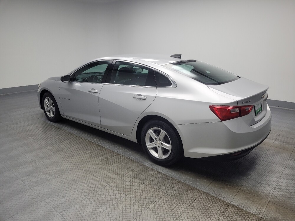 2020 Chevrolet Malibu in Ft Wayne, IN 46805 - 18067706 3