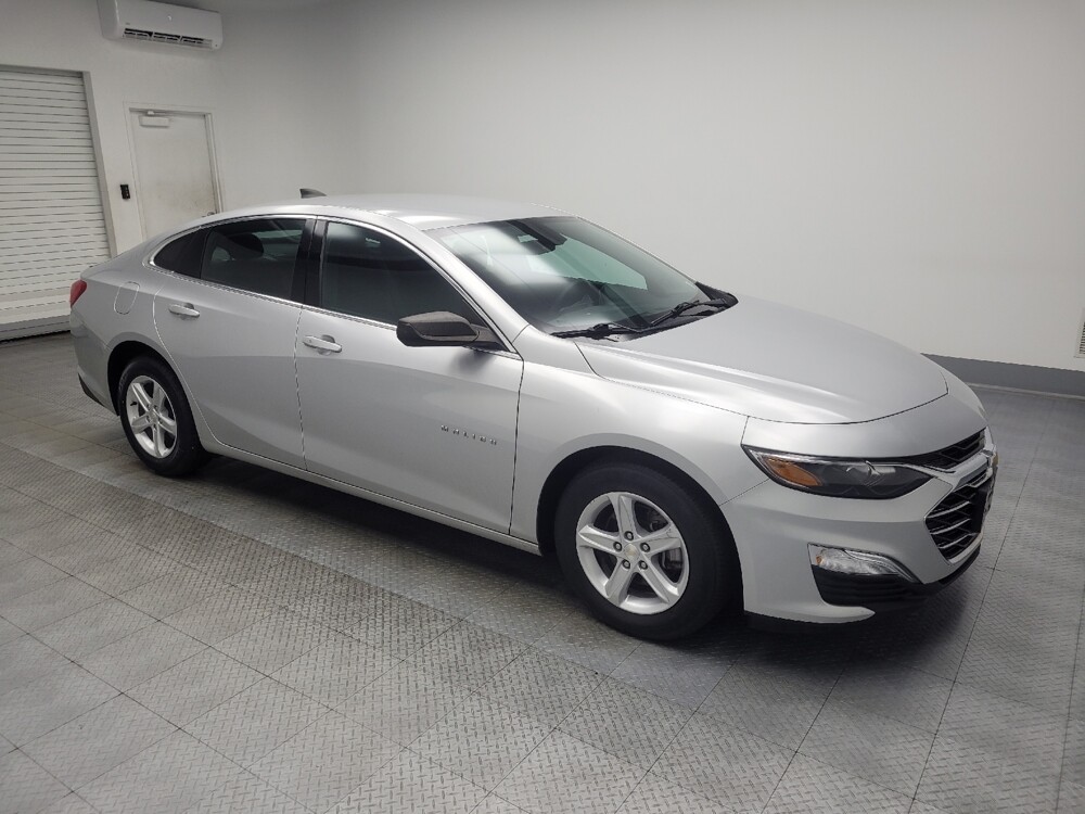 2020 Chevrolet Malibu in Ft Wayne, IN 46805 - 18067706 11