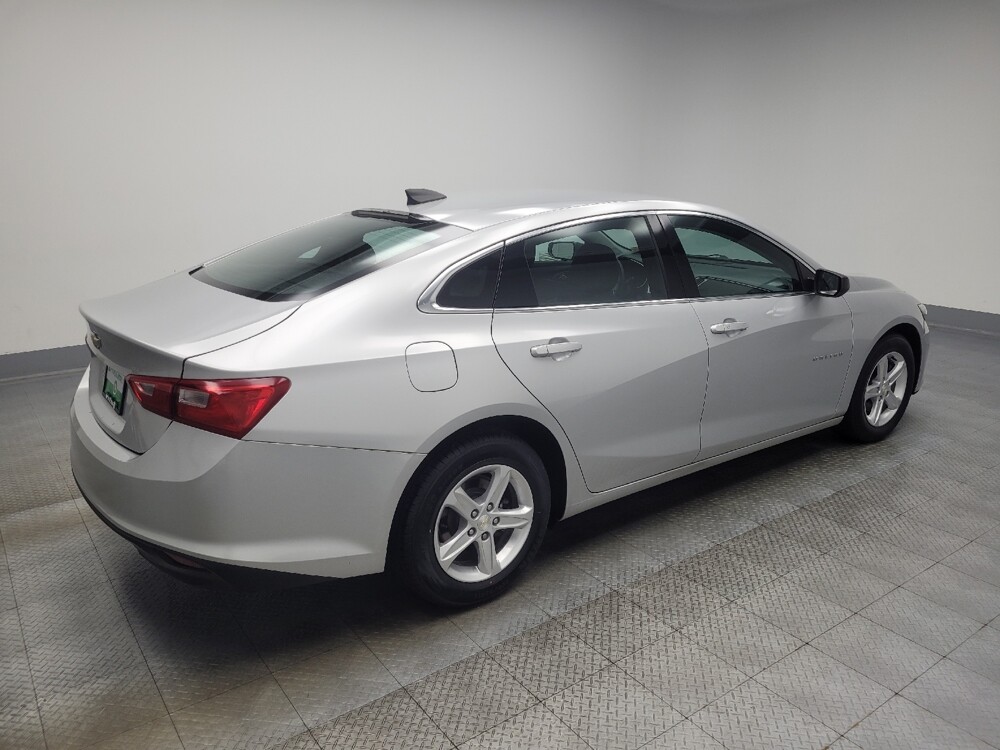 2020 Chevrolet Malibu in Ft Wayne, IN 46805 - 18067706 10
