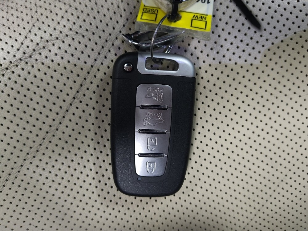 2016 Hyundai Equus in Temple, TX 76502 - 18067735 32