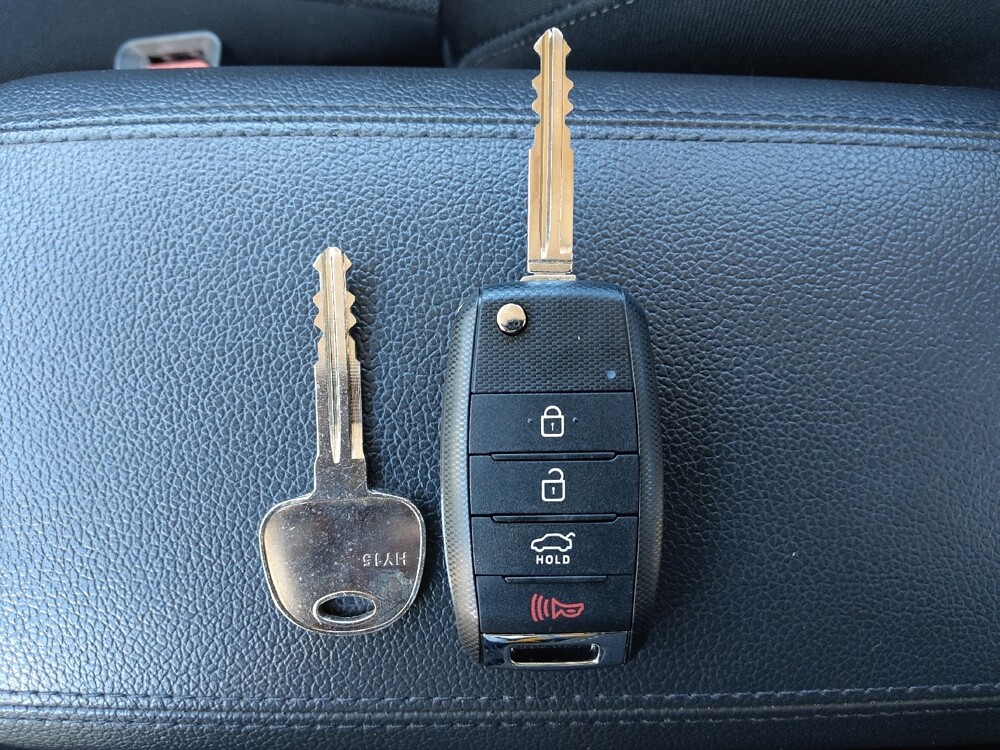 2017 Kia Forte in Stone Mountain, GA 30083 - 18067737 32