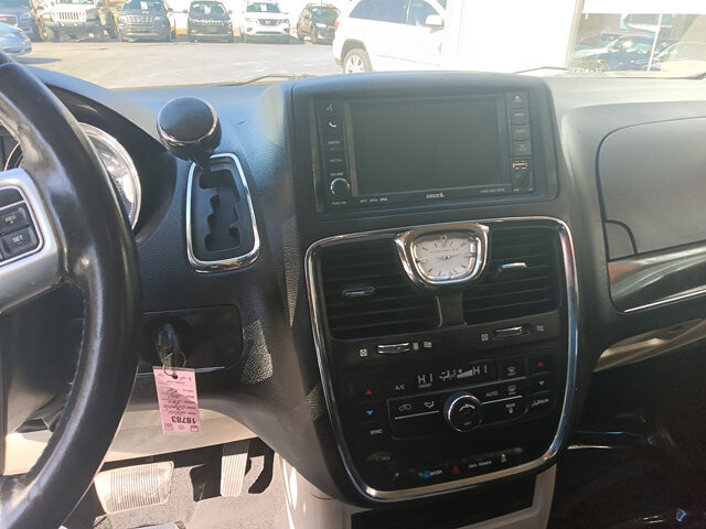 2011 Chrysler Town & Country in DuBois, PA 15801 - 18067745 4