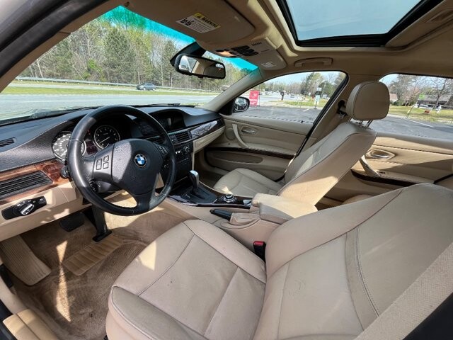 2011 BMW 328i in Flowery Branch, GA 30542 - 18067758 8