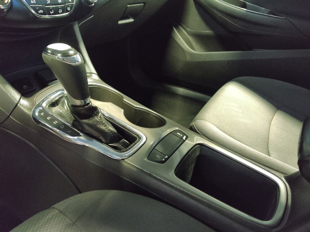 2019 Chevrolet Cruze in Albuquerque, NM 87113 - 18067841 26