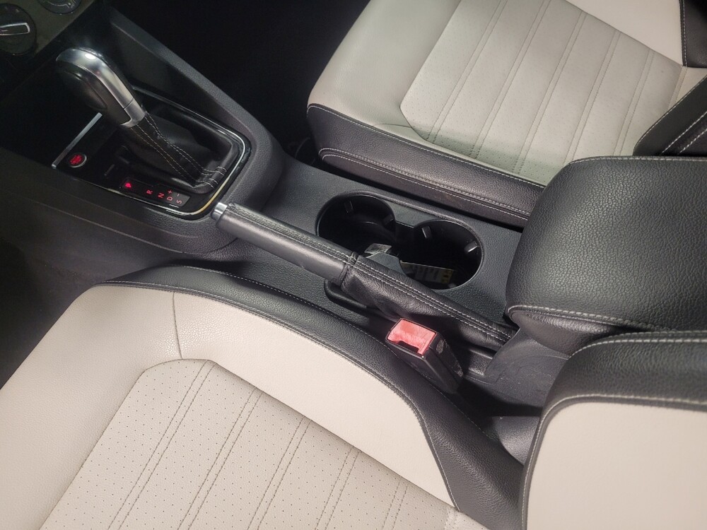 2016 Volkswagen Jetta in Fayetteville, NC 28304 - 18067909 26