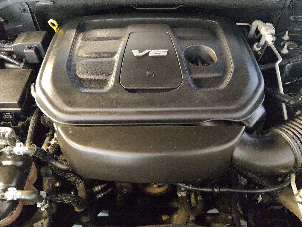 2016 Jeep Grand Cherokee in Houston, TX 77034 - 18067946 30