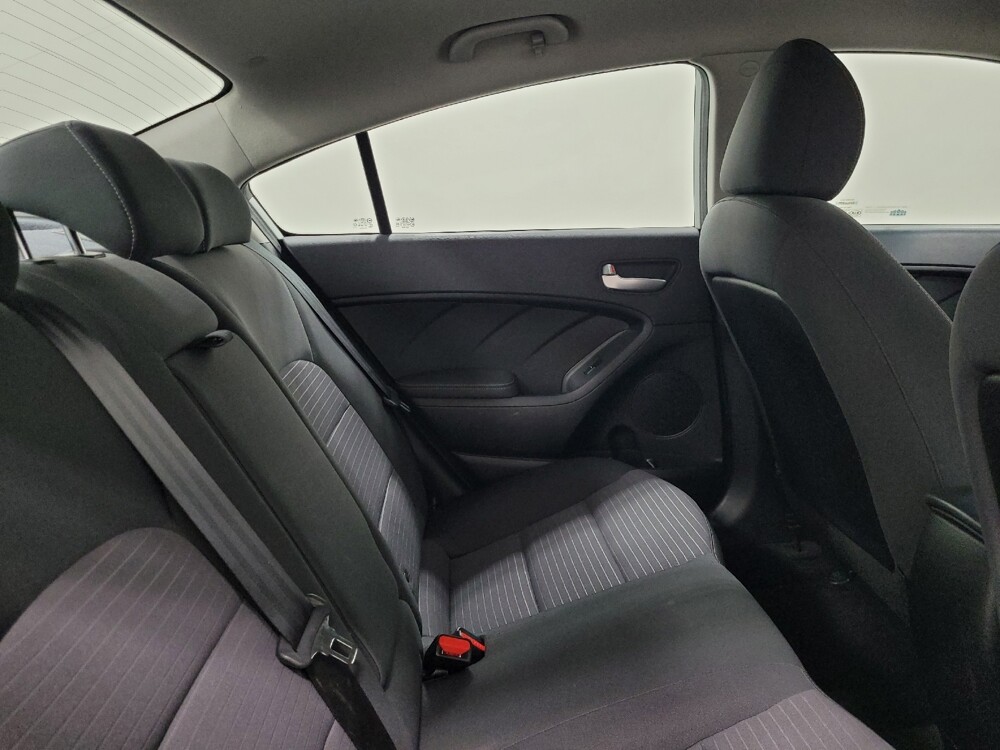 2018 Kia Forte in Pittsburgh, PA 15237 - 18068041 19