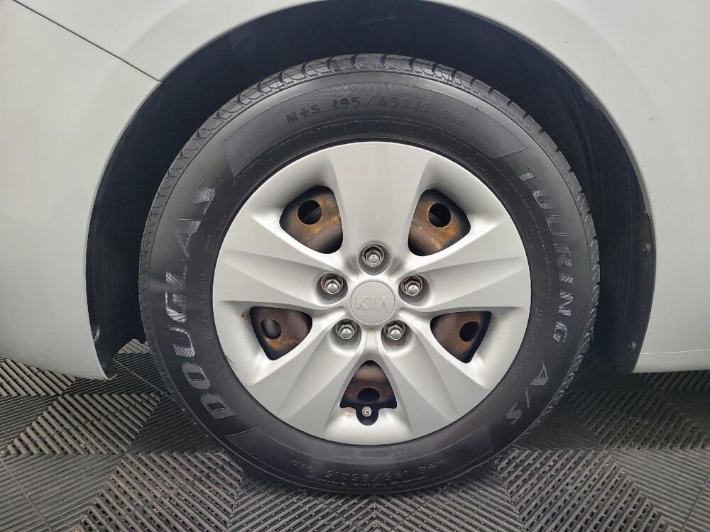 2018 Kia Forte in Pittsburgh, PA 15237 - 18068041 31