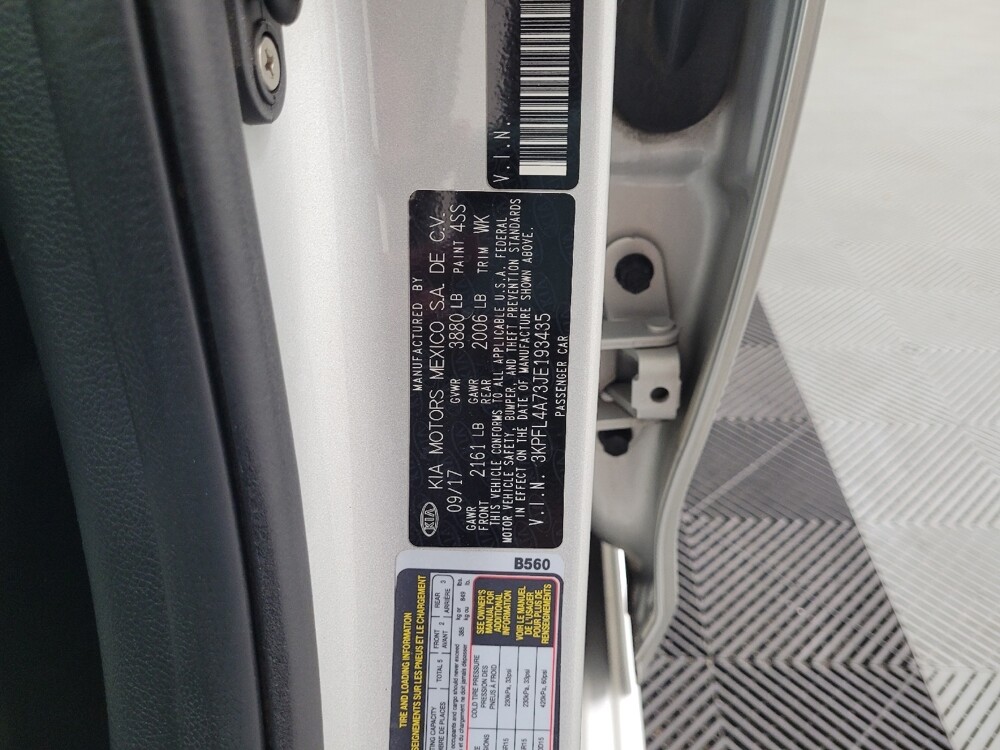 2018 Kia Forte in Pittsburgh, PA 15237 - 18068041 33