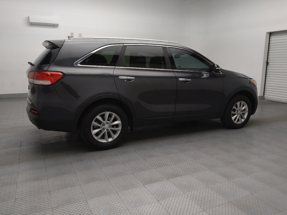 2017 Kia Sorento in Fort Worth, TX 76116 - 18068202 10