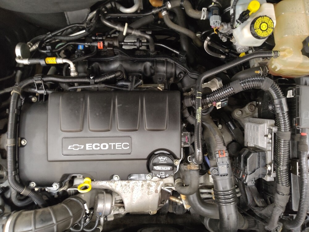 2015 Chevrolet Cruze in Cincinnati, OH 45255 - 18068294 30