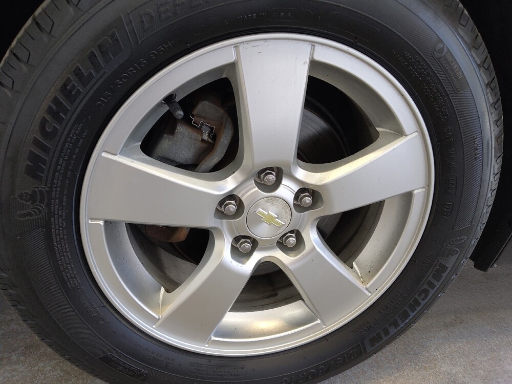 2015 Chevrolet Cruze in Cincinnati, OH 45255 - 18068294 31