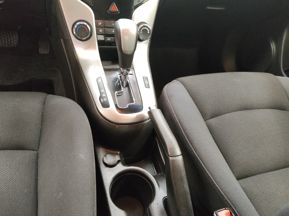 2015 Chevrolet Cruze in Cincinnati, OH 45255 - 18068294 26