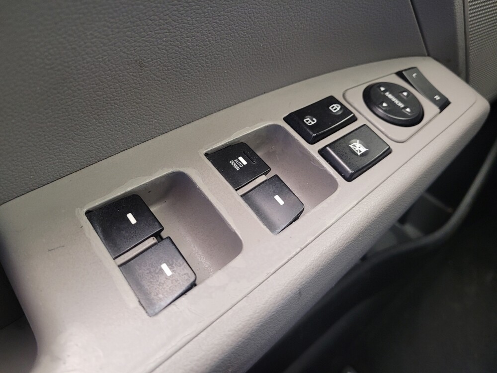 2020 Hyundai Elantra in Cincinnati, OH 45255 - 18068300 27