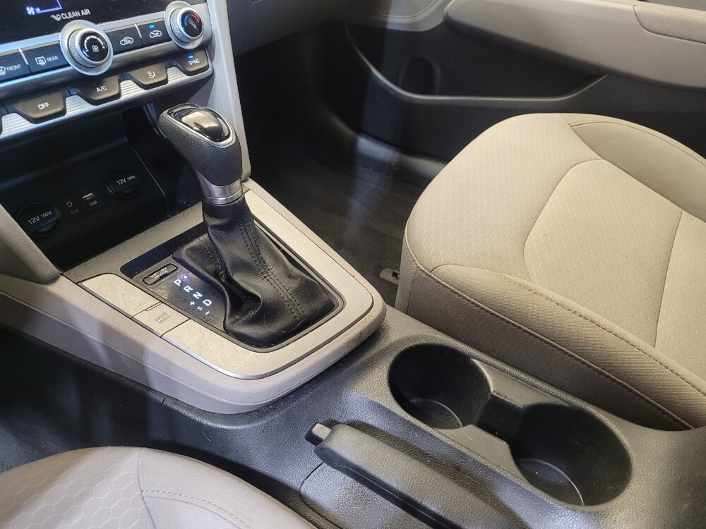 2020 Hyundai Elantra in Cincinnati, OH 45255 - 18068300 26