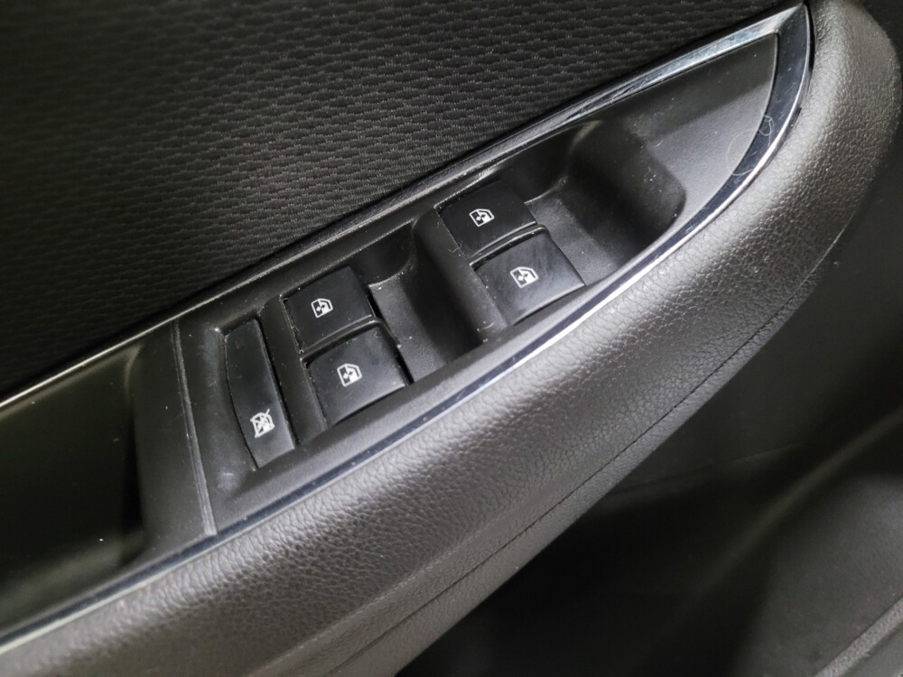 2018 Chevrolet Cruze in Langhorne, PA 19047 - 18068359 27