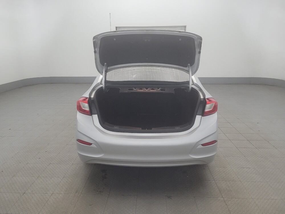 2018 Chevrolet Cruze in Langhorne, PA 19047 - 18068359 29