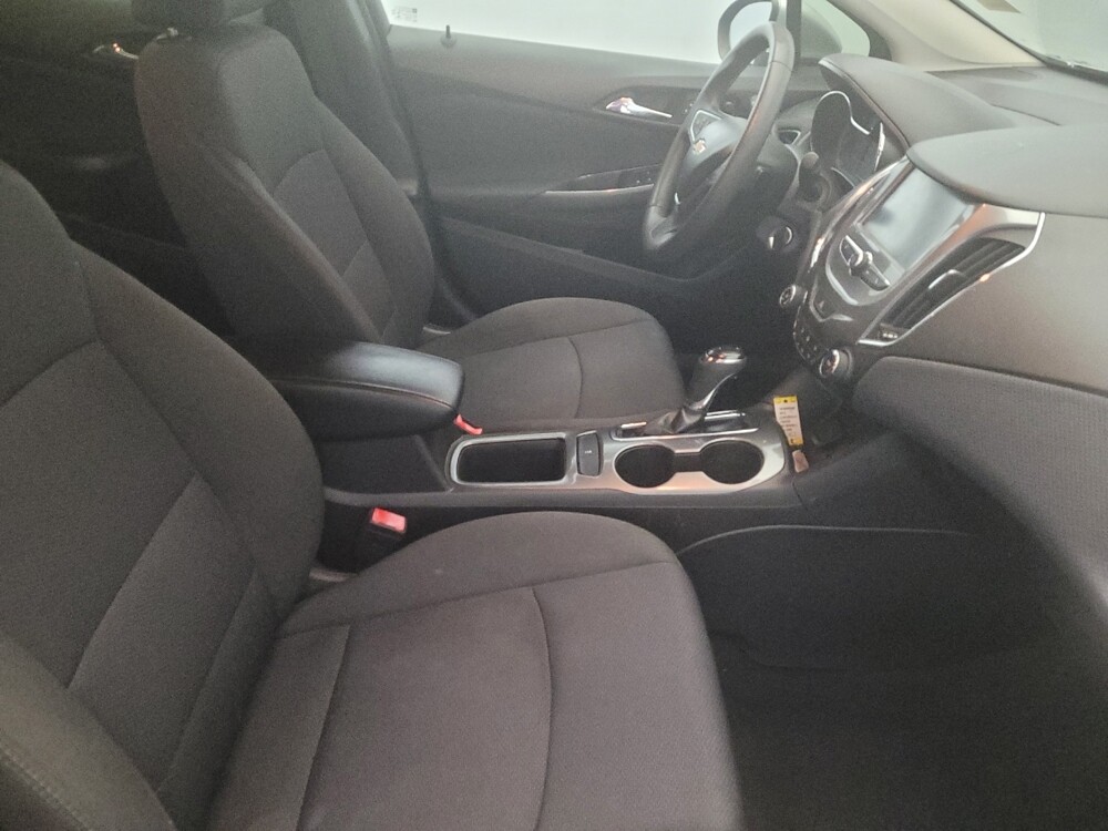 2018 Chevrolet Cruze in Langhorne, PA 19047 - 18068359 21