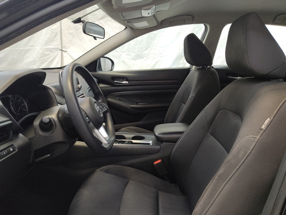 2020 Nissan Altima in Cincinnati, OH 45255 - 18068437 17