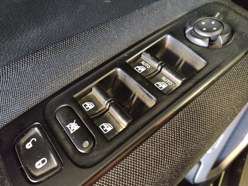 2020 Jeep Renegade in Houston, TX 77060 - 18068452 27