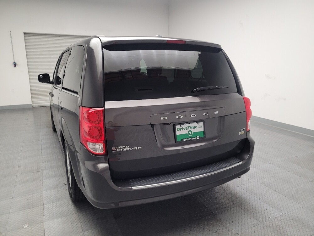 2019 Dodge Grand Caravan in Fresno, CA 93726 - 18068506 6