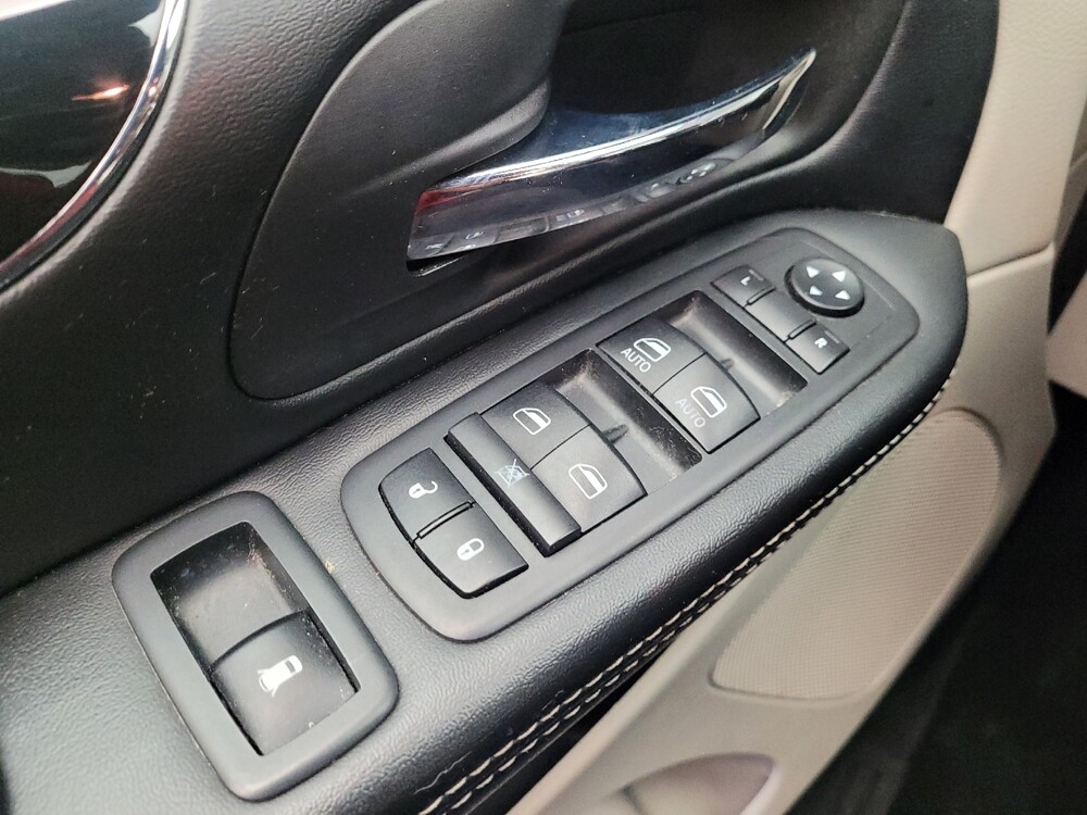 2019 Dodge Grand Caravan in Fresno, CA 93726 - 18068506 27