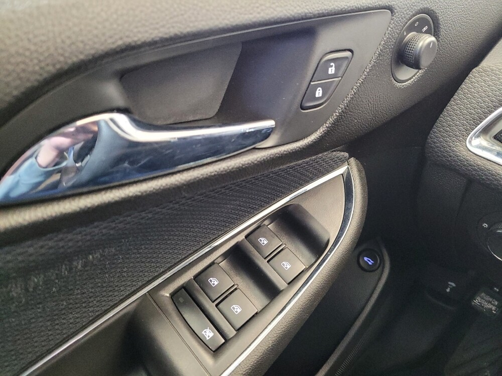 2019 Chevrolet Cruze in Fairfield, OH 45014 - 18068524 27