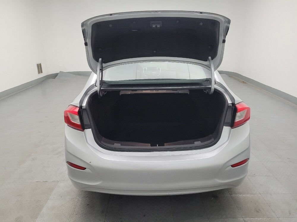 2019 Chevrolet Cruze in Fairfield, OH 45014 - 18068524 29