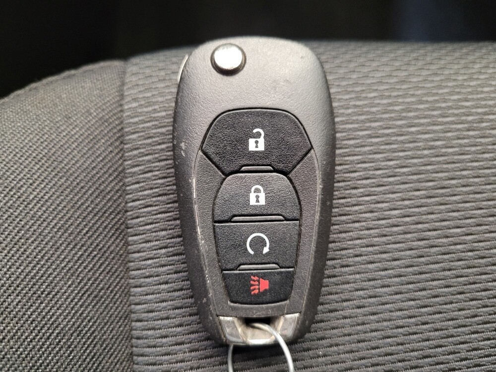 2019 Chevrolet Cruze in Fairfield, OH 45014 - 18068524 32