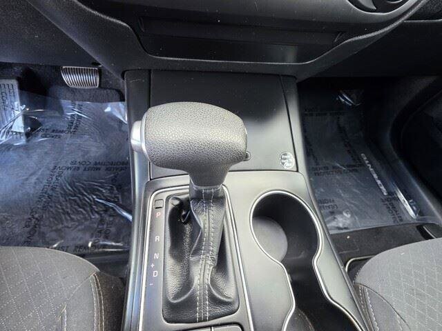 2019 Kia Sorento in Mesa, AZ 85212 - 18068533 21