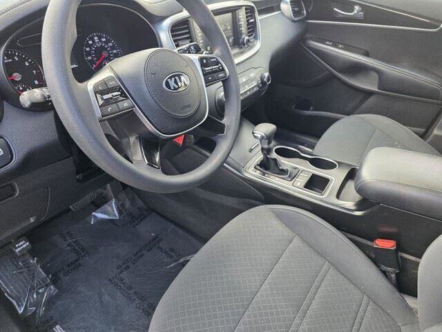 2019 Kia Sorento in Mesa, AZ 85212 - 18068533 14