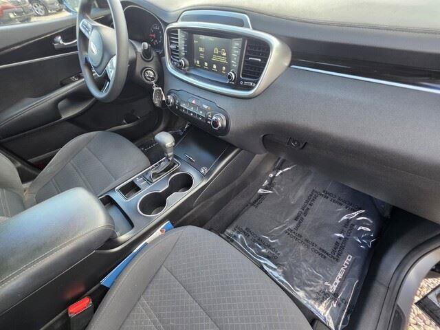 2019 Kia Sorento in Mesa, AZ 85212 - 18068533 32