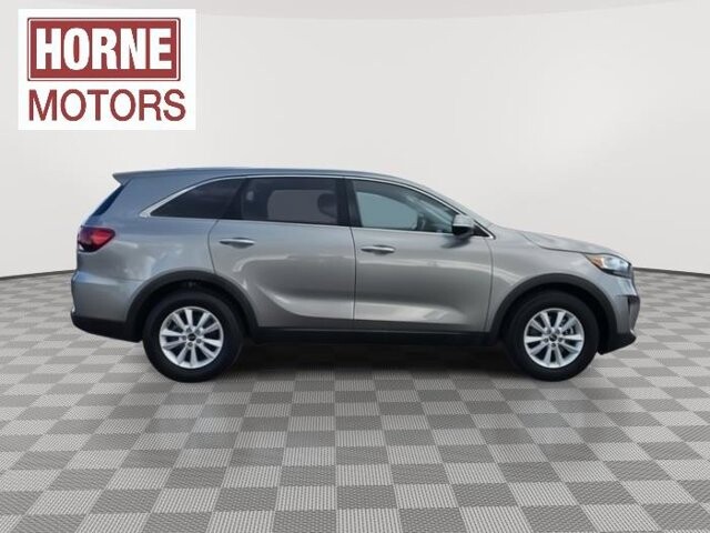 2019 Kia Sorento in Mesa, AZ 85212 - 18068533 9