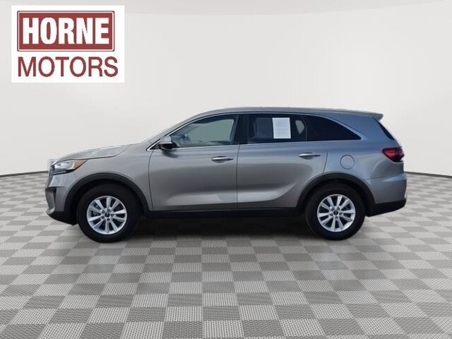 2019 Kia Sorento in Mesa, AZ 85212 - 18068533 4