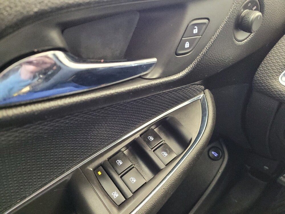 2017 Chevrolet Cruze in Maple Heights, OH 44137 - 18068647 27