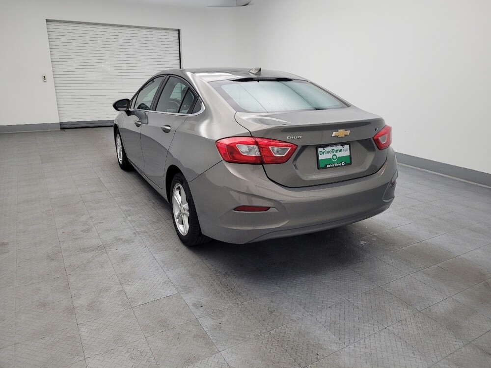 2017 Chevrolet Cruze in Maple Heights, OH 44137 - 18068647 5