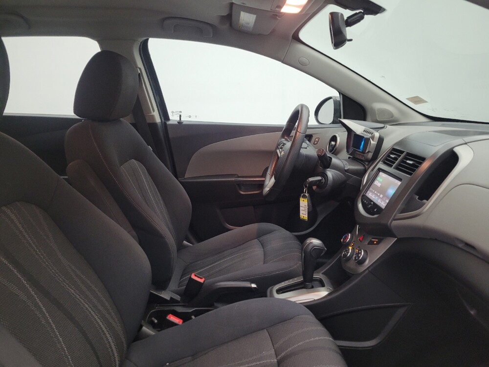 2016 Chevrolet Sonic in Maple Heights, OH 44137 - 18068649 21