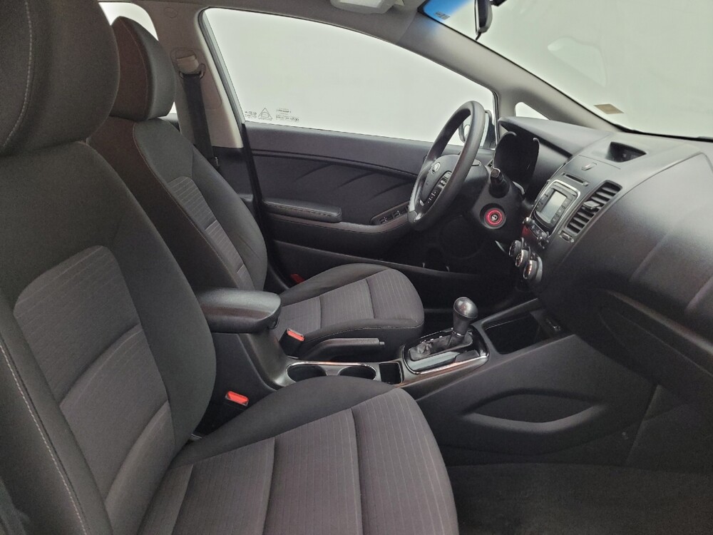 2017 Kia Forte in Maple Heights, OH 44137 - 18068650 21